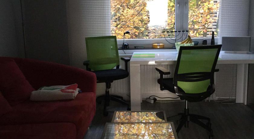 Grafenberger Allee Apartment *